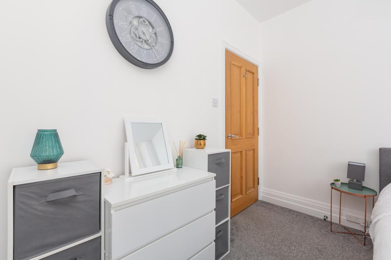 Charles Alexander Short Stay - Clifton Drive Beach Retreat Lytham St Annes Exterior photo