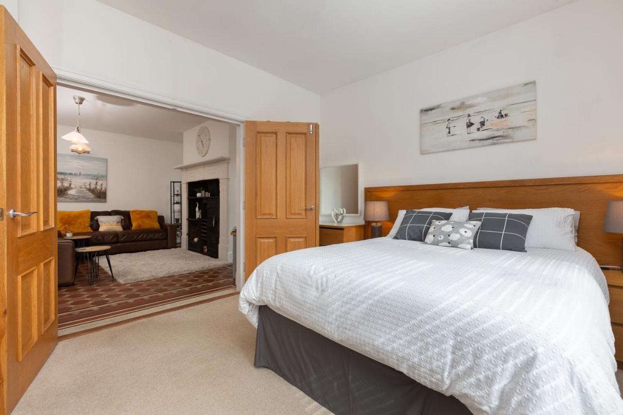 Charles Alexander Short Stay - Clifton Drive Beach Retreat Lytham St Annes Exterior photo